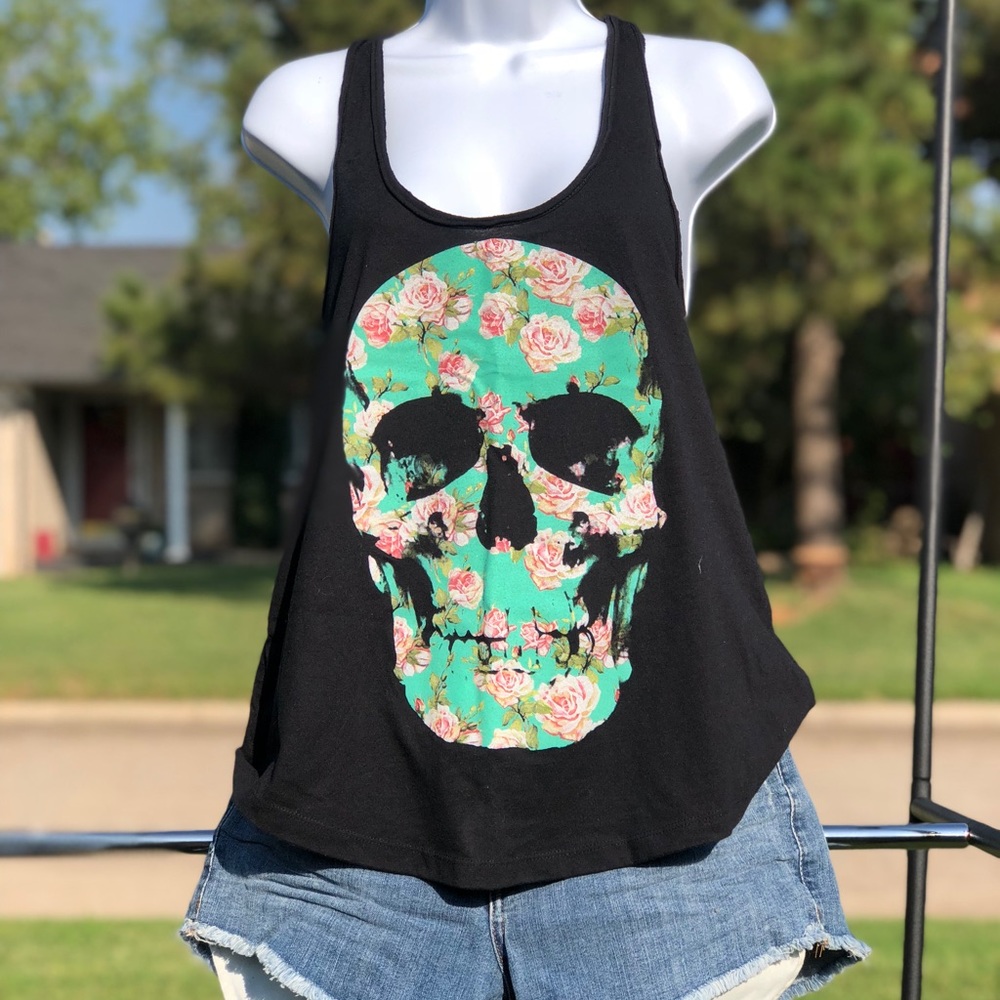 Women’s large floral skull swing tank top!